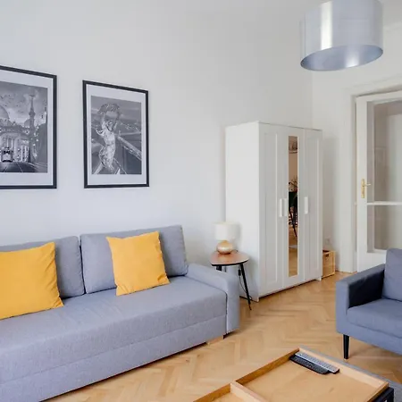 Szip 2 - New In Downtown Apartment